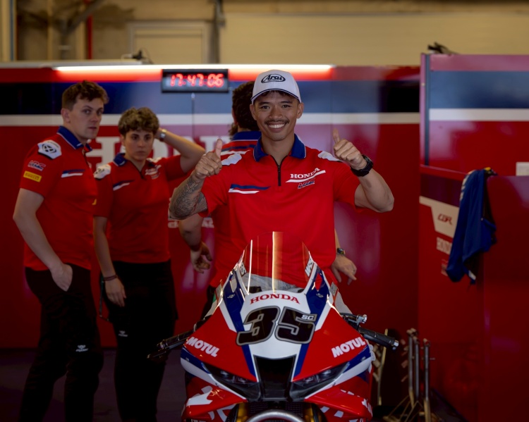 batch_03-ข่าวพรี-WorldSBK-สนามที่-3 "ก้อง-สมเกียรติ" จับคู่ "โจนาธาน เรีย" พร้อมลุยศึก "เวิลด์ ซูเปอร์ไบค์ สนาม 3" ตั้งเป้ายกระดับผลงานที่ "แอสเซ่น"