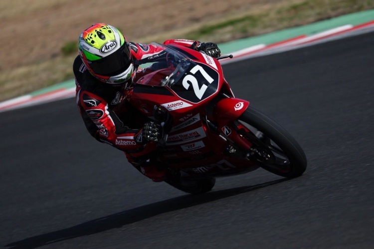 batch_4-All-japan-Road-Race-Championship ไบร์ท-เตชินท์” ฟอร์มเดือด! คว้าท็อป 2 รอบคัดเลือกศึก All Japan 2026 ซูโกะ ราวด์ “มะมาย-ปองคุณ” แรงไม่แพ้กันคว้าท็อป 8