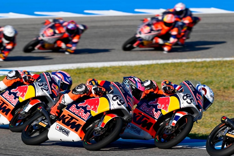 batch_4-rookie-cup-round-1-Jerez-race-2 “ไม้คิว-เกียรติศักดิ์” ฟอร์มฮอต เก็บแต้มต่อเนื่อง ศึก เรดบูล โมโตจีพี รุกกีส์ คัพ 2026 เฮเรซ ราวด์ เรซ 2