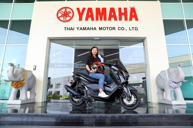 batch_ASP_1574 Yamaha ส่งมอบรางวัลสุดเอ็กซ์คลูซีฟแก่ผู้โชคดีจากบัตร YAMAHA STAND @MotoGP 2026