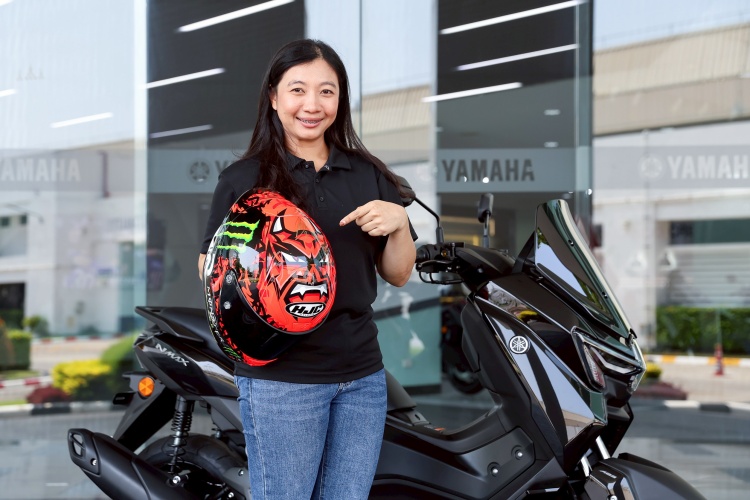 batch_ASP_1583 Yamaha ส่งมอบรางวัลสุดเอ็กซ์คลูซีฟแก่ผู้โชคดีจากบัตร YAMAHA STAND @MotoGP 2026