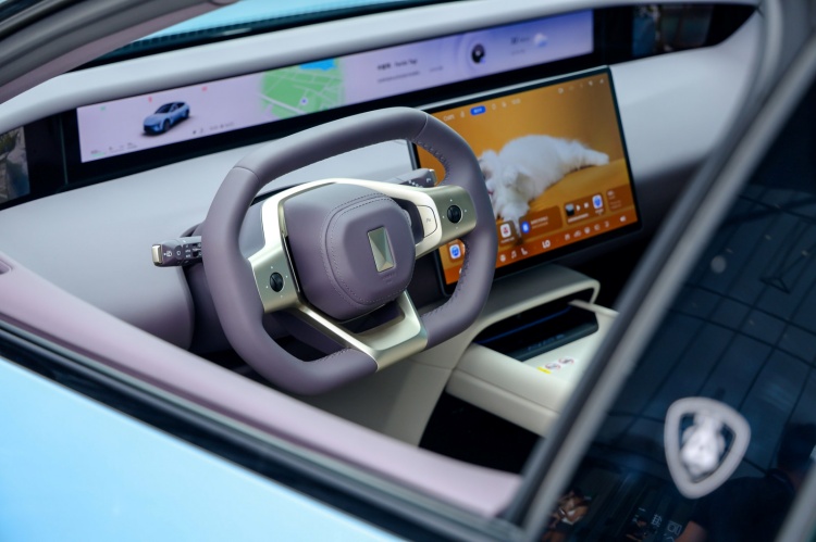 batch_AVATR-Beijing-33 New AVATR 06T สปอร์ตซีดานสุดพรีเมียม ชูสมรรถนะและความปลอดภัย ในงาน Auto China 2026