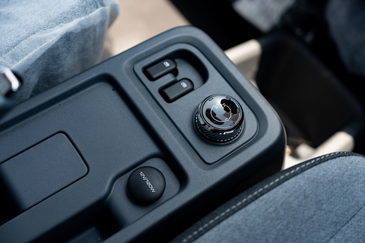 batch_DSC01054 WULING Porta EV รถตู้บรรทุกไฟฟ้าอัจฉริยะที่ยกระดับการขนส่งที่สะดวก ประหยัด คุ้มค่า