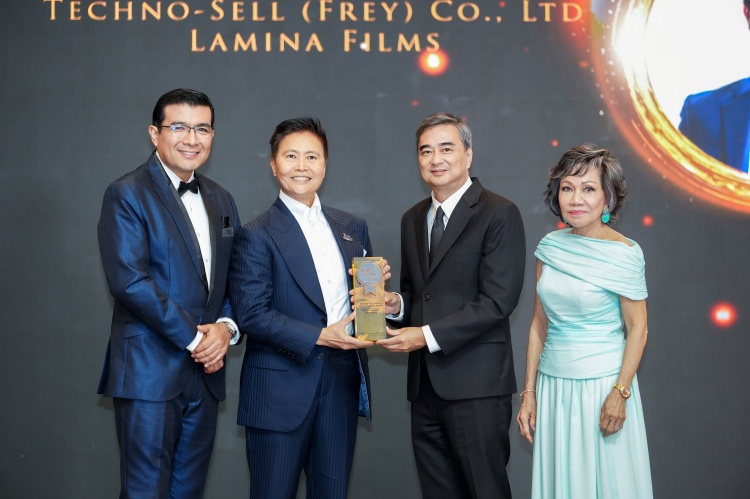 batch_L1 CEO “ลามิน่า” คว้ารางวัลสุดยอดผู้นำ