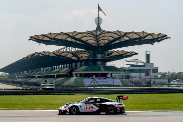 batch_LINE_ALBUM_GTWCA-R1-Sepang_260406_49 ศึกซูเปอร์คาร์ GT World Challenge Asia สนามเซปังระอุ! “วุฒิกร & บูส” สู้สุดใจ เก็บแต้มเปิดซีซั่น 2026