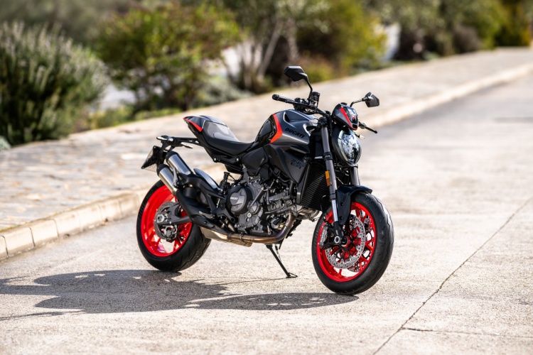 batch_New-Ducati-Monster-17 The New Ducati Monster ต้นแบบของตำนาน ที่สะท้อนตัวตนอย่างมีเอกลักษณ์