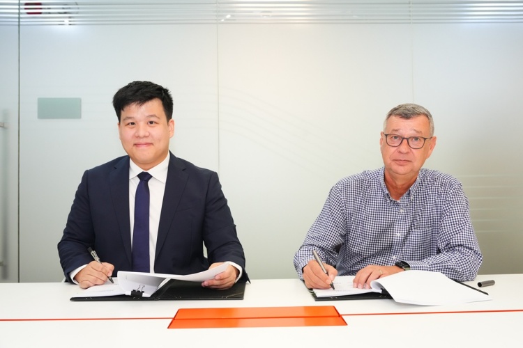 batch_New-Volvo-showroom-in-Ubon-Ratchathani-2 วอลโว่ คาร์ ประเทศไทย และ บริษัท ลิคก้าบิล ร่วมลงนามก่อสร้างโชว์รูมแห่งใหม่ในจังหวัดอุบลราชธานี