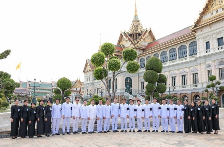 batch_Photo-4 มาสด้า เซลส์ ประเทศไทย ร่วมเป็นเจ้าภาพบำเพ็ญกุศลและวางพวงมาลาถวายสักการะ พระบรมศพสมเด็จพระนางเจ้าสิริกิติ์ พระบรมราชินีนาถ พระบรมราชชนนีพันปีหลวง