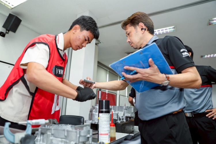 batch_S__601546770 ไทยยามาฮ่ามอเตอร์ ประกาศผลการแข่งขันทักษะวิชาชีพช่างยนต์ สาขาวิชารถจักรยานยนต์ ระดับประเทศ ชิงถ้วยพระราชทาน ครั้งที่ 6