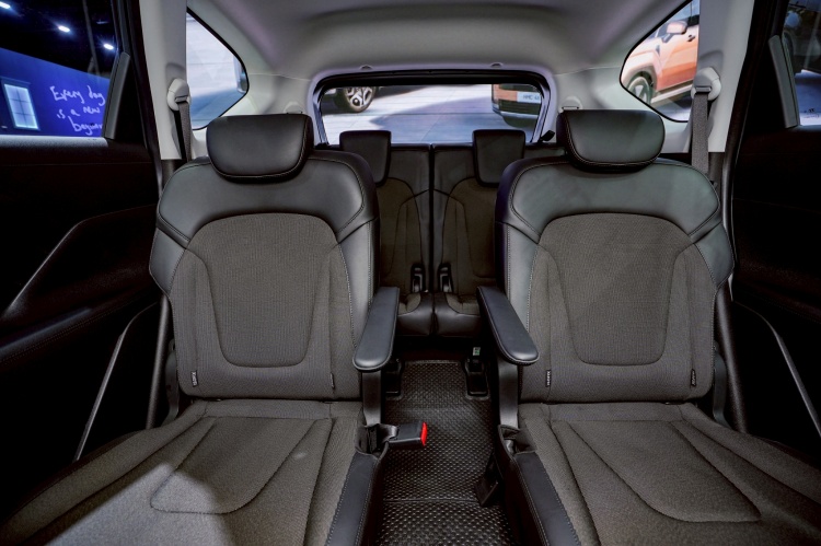 batch_รูปภาพ_Hyundai-new-STARGAZER_7 เจาะลึกฟังก์ชั่น Hyundai new STARGAZER ที่จะเป็นรถอเนกประสงค์ที่ตอบโจทย์คุณในทุกด้าน