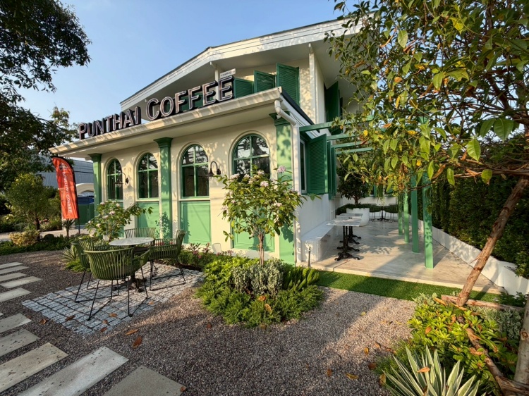 batch_สาขาหน้าวังไกลกังวลหัวหิน_260410_3 ‘พันธุ์ไทย’ เปิด 4 ไฮไลต์เด็ด เปลี่ยน ‘ทางผ่าน’ เป็น ‘จุดหมาย’ ของคนเดินทางตลอดสงกรานต์นี้