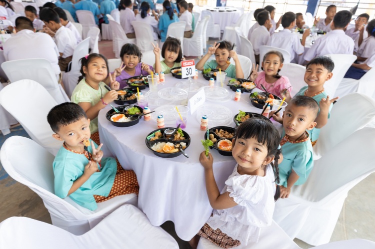 batch_อีซูซุให้น้ำ.เพื่อชีวิต-จ.-พิจิตร-23 อีซูซุเดินหน้าสานต่อโครงการ “อีซูซุให้น้ำ...เพื่อชีวิต” แห่งที่ 46 แก่โรงเรียนชุมชนบ้านทุ่งน้อย “พิพัฒน์โสภณวิทยา”