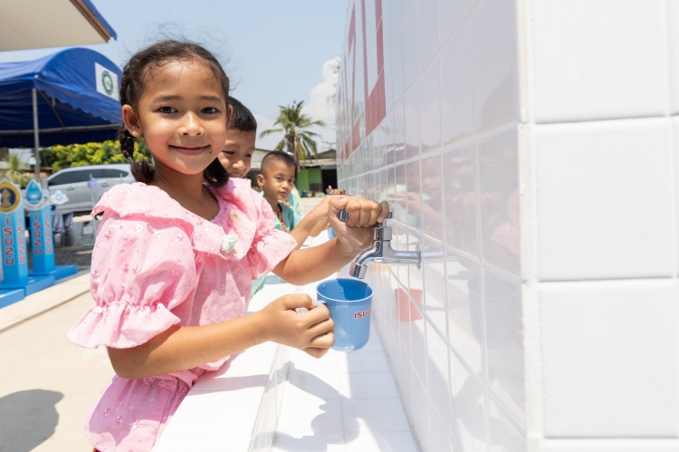 batch_อีซูซุให้น้ำ.เพื่อชีวิต-จ.-พิจิตร-47 อีซูซุเดินหน้าสานต่อโครงการ “อีซูซุให้น้ำ...เพื่อชีวิต” แห่งที่ 46 แก่โรงเรียนชุมชนบ้านทุ่งน้อย “พิพัฒน์โสภณวิทยา”