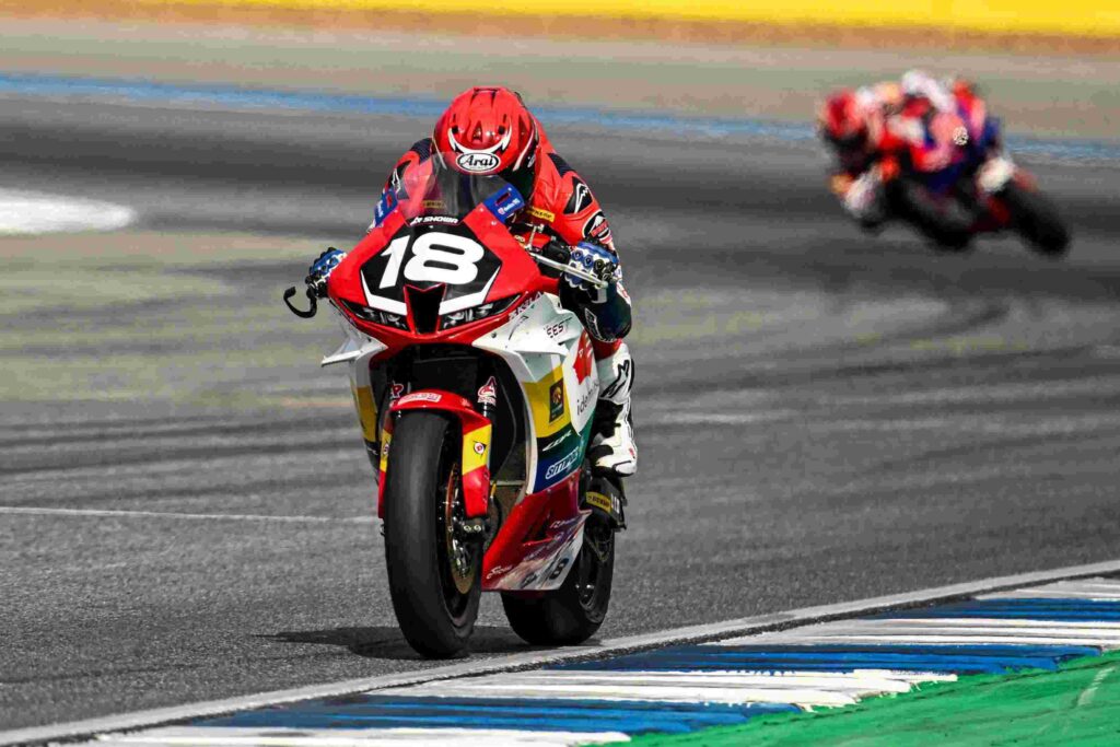 17-ARRC-สนาม-2-บุรีรัมย์-1024x683 “ฮอนด้า เรซซิ่ง ไทยแลนด์” สร้างผลงานกระหึ่มโฮมเรซ คว้าวินเนอร์-กวาด 5 โพเดียม จาก 3 รุ่นท็อปศึก ARRC 2026