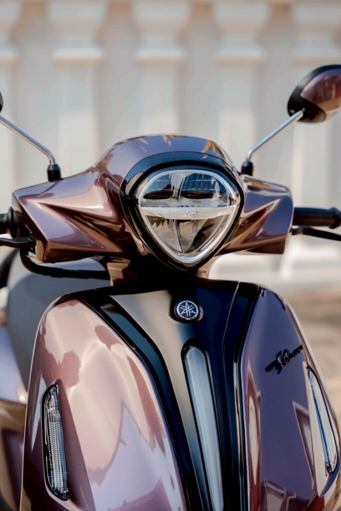 batch_03-683x1024 NEW YAMAHA GRAND FILANO HYBRID สีใหม่สุดพรีเมียม “รถนิยม” งามแบบไทย