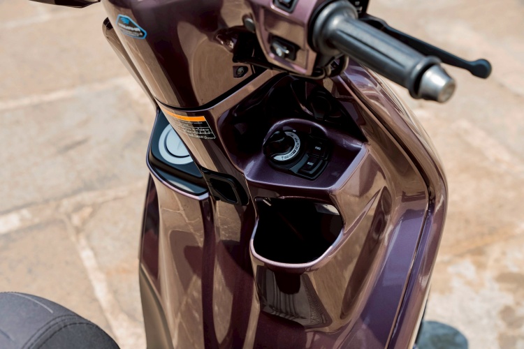 batch_05 NEW YAMAHA GRAND FILANO HYBRID สีใหม่สุดพรีเมียม “รถนิยม” งามแบบไทย