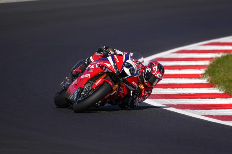 batch_1-WorldSBK-Race1-r.5 "ก้อง-สมเกียรติ" เก็บข้อมูลเรซแรก ลุ้นยกระดับผลงานเรซ 2 ที่สาธารณรัฐเช็ก สนาม 5