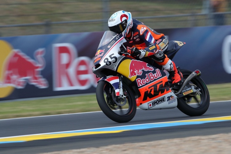 batch_1-rookies-cup-r.2 "ไม้คิว-เกียรติศักดิ์” นักบิดไทยใจสู้ บู๊เก็บแต้มสำคัญ รั้งหัวแถวคะแนนรวม ศึก เรดบูล โมโตจีพี รุกกีส์ คัพ 2026 เลอ ม็องส์ ราวด์ สนาม 2