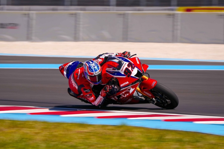 batch_2-Wsbk-pratice-r.4 "ก้อง-สมเกียรติ" พอใจฟอร์ม สร้างความมั่นใจซ้อมรถแข่ง Honda CBR1000RR-R วันแรก ที่ บาลาตอน พาร์ค