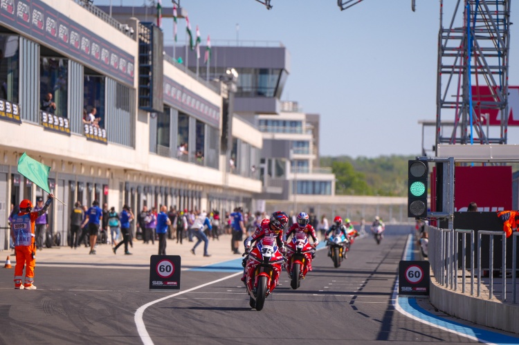 batch_2-Wsbk-race-1 "ก้อง-สมเกียรติ" ฝ่าศึกหนักประเดิมเรซแรก เวิลด์ ซูเปอร์ไบค์ สนาม 4 ฮังการี