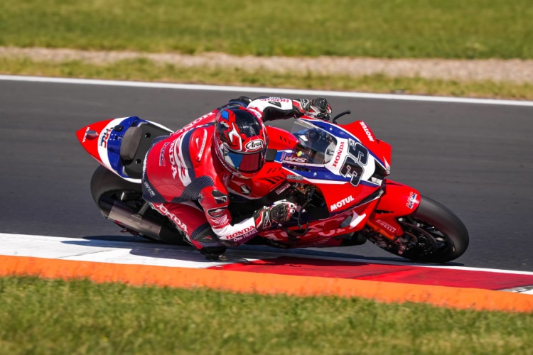 batch_3-WorldSBK-Race1-r.5 "ก้อง-สมเกียรติ" เก็บข้อมูลเรซแรก ลุ้นยกระดับผลงานเรซ 2 ที่สาธารณรัฐเช็ก สนาม 5