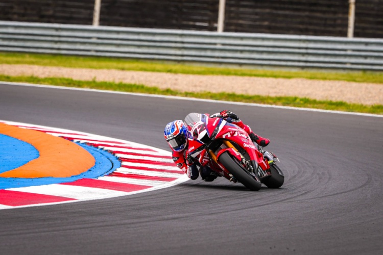 batch_4-WorldSBK-main-race-r.5 "ก้อง-สมเกียรติ" จูนอัพตัวแข่ง Honda CBR1000RR-R เริ่มลงตัวที่ เวิลด์ ซูเปอร์ไบค์ เช็ก มุ่งหน้าลุยต่อที่อิตาลี