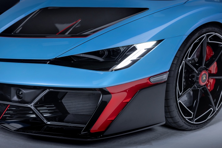 batch_45 Lamborghini Fenomeno Roadster ปรากฏการณ์ใหม่แห่งซูเปอร์สปอร์ต V12 ไฮบริด 1,080 แรงม้า เพียง 15 คันทั่วโลก