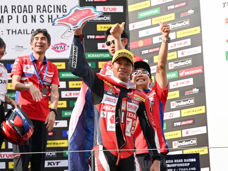 batch_6-ARRC-race_one-r.2 "มิกซ์-ธนัช" บดจอมเก๋าเอเชีย ทะยานคว้าโพเดียมอันดับ 2 เรซแรก โฮมเรซ ศึก ARRC