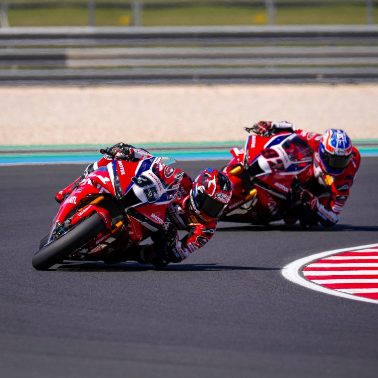batch_6-Wsbk-race-1 "ก้อง-สมเกียรติ" ฝ่าศึกหนักประเดิมเรซแรก เวิลด์ ซูเปอร์ไบค์ สนาม 4 ฮังการี
