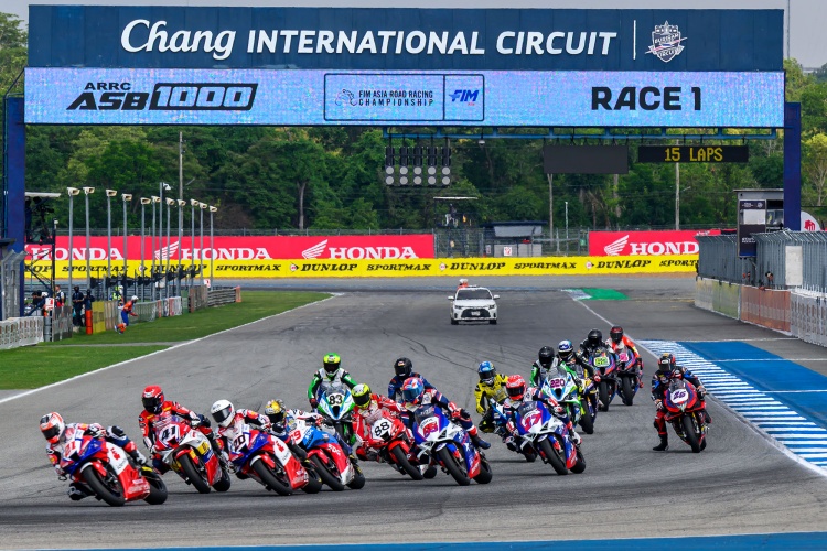 batch_6.ASB1000 ARRC 2026 สนามช้าง เรซแรกเดือดทุกคลาส! อดีตนักบิดโมโตจีพี ซิวแชมป์รุ่นใหญ่ “มิกซ์-ตี-เฟอร์” นำธงชาติไทยผงาดโพเดียม