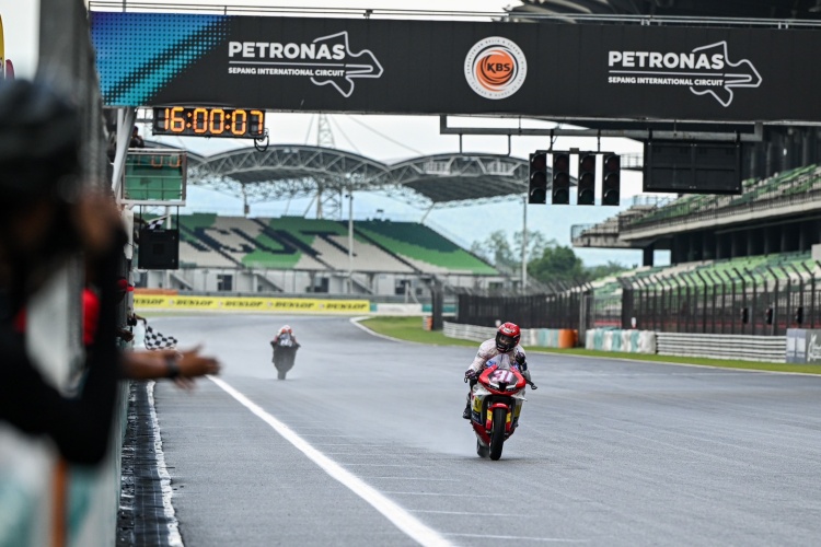 batch_7-Msbk-race-1 มิกซ์-ธนัช ฝ่าสายฝนคว้าแชมป์ศึก มาเลเซีย ซูเปอร์ไบค์ 2026 สนามแรก “ไฮเปค-กฤษฎา” แรงไม่แพ้กันคว้าโพเดียมสุดเดือด