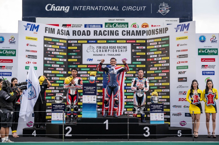 batch_7.ASB1000_ ARRC 2026 สนามช้าง เรซแรกเดือดทุกคลาส! อดีตนักบิดโมโตจีพี ซิวแชมป์รุ่นใหญ่ “มิกซ์-ตี-เฟอร์” นำธงชาติไทยผงาดโพเดียม
