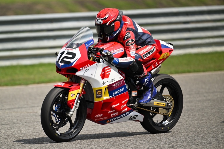 batch_8-250cc-ARRC ดับเบิ้ลโพเดียม! “เฟอร์-ปัญจรุจน์” ควบ Honda CBR250RR คว้าโพเดียมอันดับ 2 ARRC เรซที่ 2