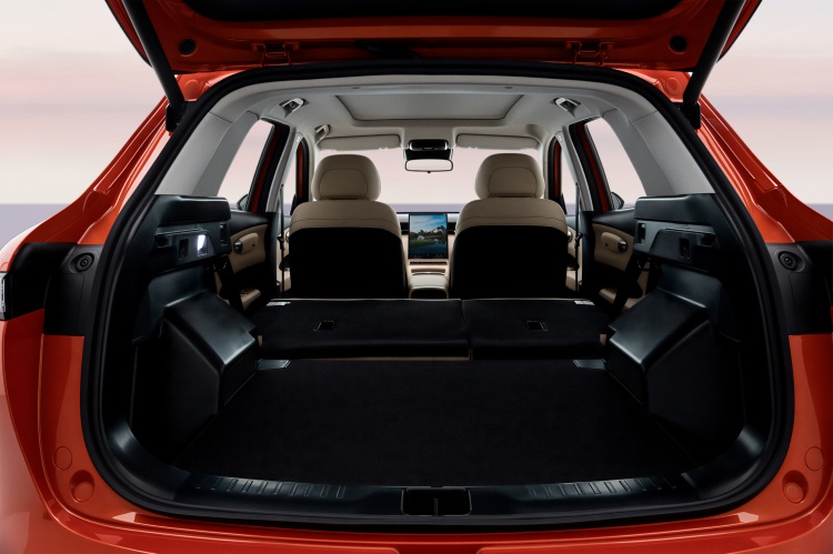 batch_Image3 LEPAS L6 สุดยอด SUV ไฟฟ้าภายใต้เชอรี กรุ๊ป ผู้นิยามมาตรฐานใหม่แห่งการเดินทางอันสง่างาม