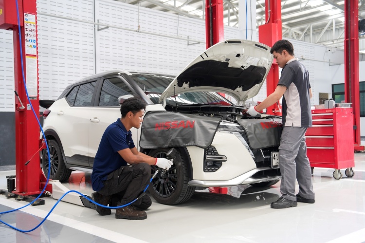 batch_Nissan-KP-Auto_06 นิสสัน ประเทศไทย เสริมความแข็งแกร่งเครือข่ายผู้จำหน่าย เปิดโชว์รูมและศูนย์ยริการแห่งใหม่ “นิสสัน เคพี ออโต้ คลองหลวง”