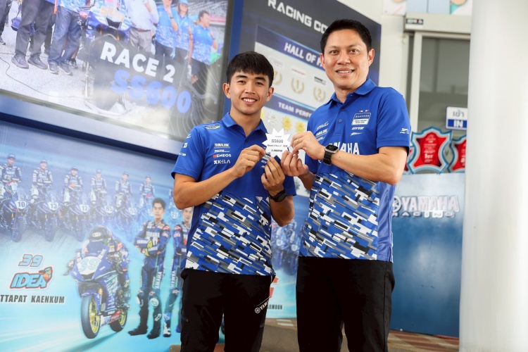 batch_S__608952328 “ยามาฮ่า ไทยแลนด์ เรซซิ่ง ทีม” เพิ่ม Trophy เข้าสู่ Hall of Fame หลัง “ตี-อนุภาพ – ไอเดีย-กฤตภัทร” สร้างผลงานยอดเยี่ยมศึกเอเชีย โร้ดเรซซิ่ง สนาม 2
