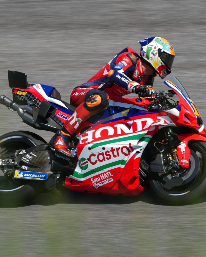Pre-MotoGP-R8-02-819x1024 “มารินี-เมียร์” พร้อมลุยศึก โมโตจีพี สนาม 8 ชี้ “บาลาตอน” เป็นสนามที่ฮอนด้ามั่นใจ!