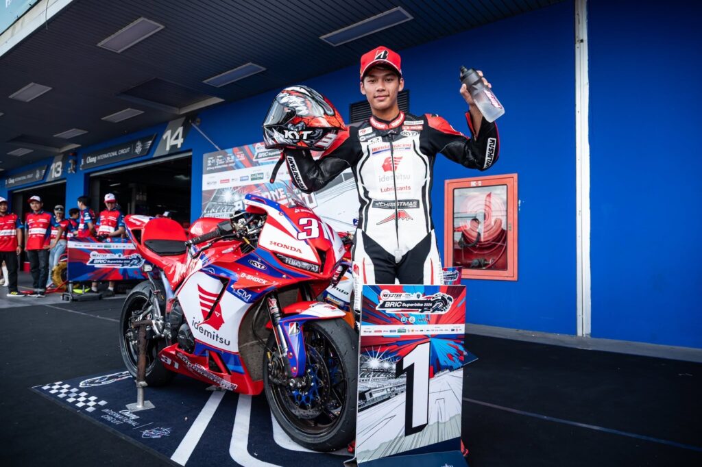 Race-BRIC-R1-02-1024x682 “เฟอร์-มิกซ์” ผงาดแชมป์ NEXZTER BRIC สนามเปิดฤดูกาล