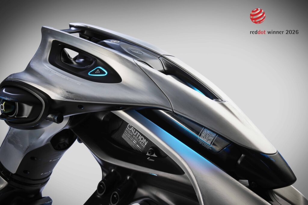 S__614686728-1024x683 YAMAHA MOTOROiD: Λ คว้ารางวัล Red Dot Award: Design Concept 2026