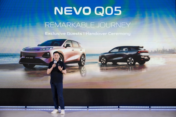 batch_04-Mr.Chris-Wu CHANGAN ฉลองความสำเร็จ จัดงานส่งมอบรถ NEVO Q05 อย่างเป็นทางการ หลังกวาดยอดจองทะลุ 2,200 คัน ภายใน 7 วัน หลังเปิดตัว