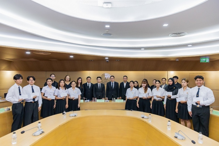 batch_1-2 โตโยต้าสานต่อพลังแห่งการศึกษา มอบทุนการศึกษาแก่นักศึกษามหาวิทยาลัยธรรมศาสตร์ต่อเนื่องเป็นปีที่ 53