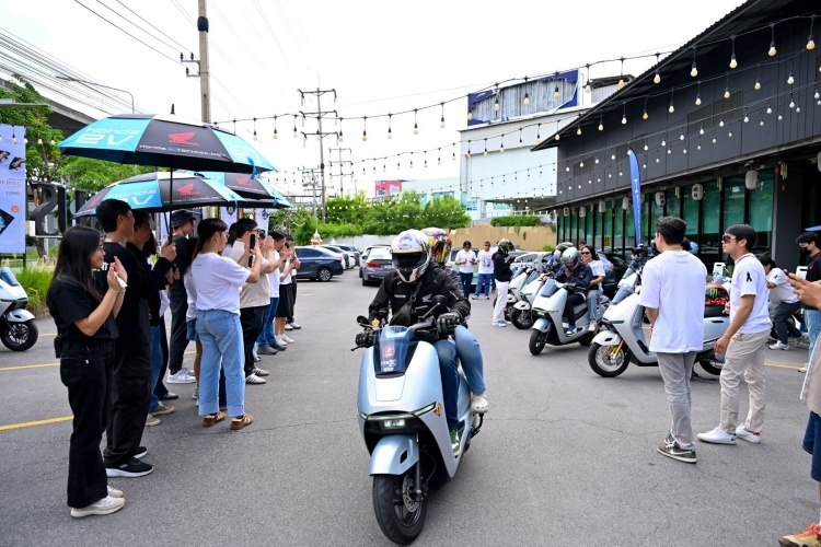 batch_6-Honda_UC3-933 “Honda UC3 Society First Meet” สัมผัสประสบการณ์สุดเอ็กซ์คลูซีฟ เชื่อมต่อไลฟ์สไตล์คนยุคใหม่