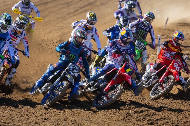 batch_AMA-MX-2026-R2-04 Honda CRF450R แรงเกินต้าน! “เจ็ต ลอว์เรนซ์” ฝ่าธงแดงเหมาแชมป์ AMA MX 2026 สนามที่ 2