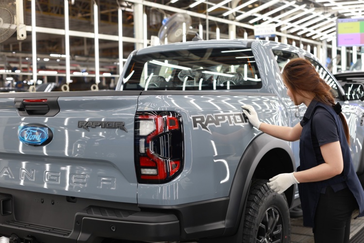 batch_Ford-Ranger-Production-at-FTM_4 8 ปี Ford Ranger Raptor ตำนานกระบะเหินฟ้า ที่สร้างจากฝีมือคนไทย คุณภาพที่ทั่วโลกยอมรับ