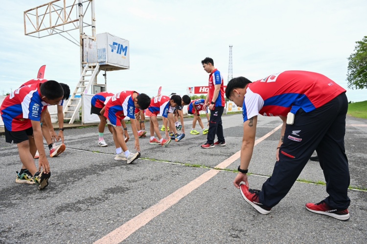 batch_HondaAcademyThailand-R3-06 ฮอนด้า อะคาเดมี่ ไทยแลนด์ สนาม 3 ไทยแลนด์ เซอร์กิต ฝึกเข้ม เทรนนิ่ง โปรแกรม สร้างรากฐานสำคัญสู่นักบิดเยาวชนไทย