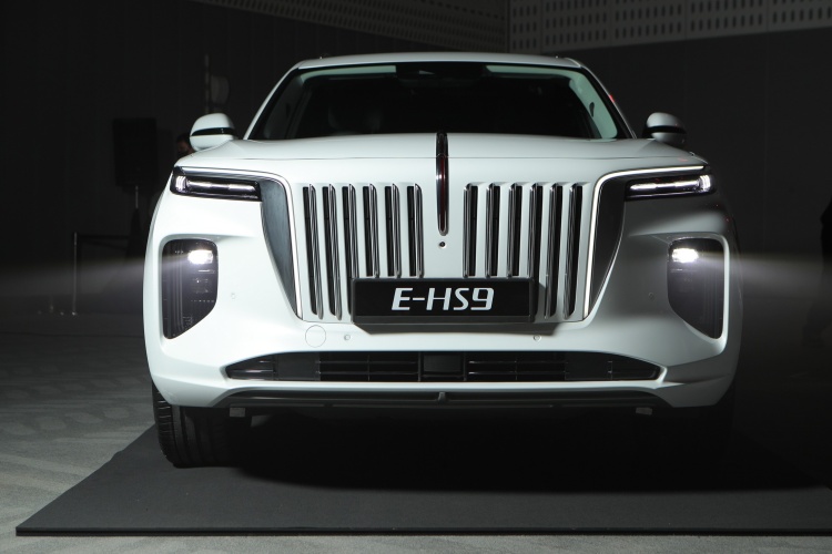 batch_J2DX6404 HONGQI E-HS9 บุกตลาดรถหรูในไทยโดย "เมโทร กรุ๊ป" พร้อมราคาสุดพิเศษ 2.99 ล้านบาท*