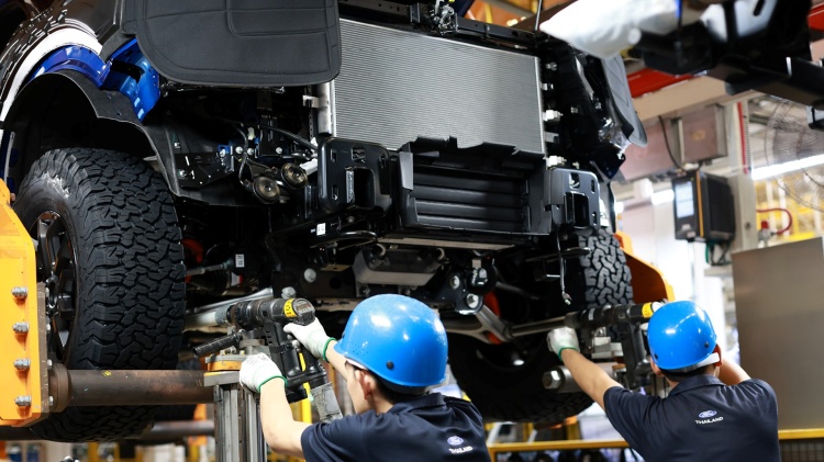 batch_Millimeter-Perfect-Watts-Linkage-Assembly_5 8 ปี Ford Ranger Raptor ตำนานกระบะเหินฟ้า ที่สร้างจากฝีมือคนไทย คุณภาพที่ทั่วโลกยอมรับ