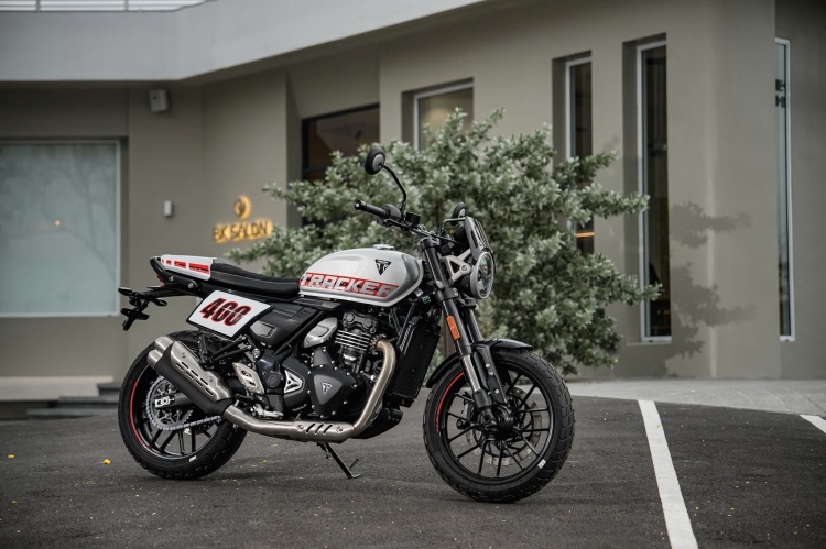 batch_Pic_Triumph-Tracker-400 Triumph ปลุก Passion Spending! ด้วย Scrambler 400 XC & Tracker 400 ใช้งานได้จริงในทุกไลฟ์สไตล์
