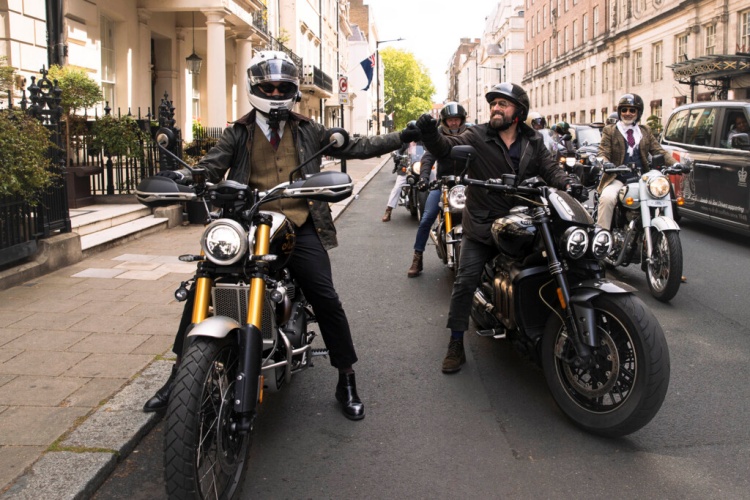 batch_Pic_ถอดรหัส-The-Gentleman-Ride-ศิลปะแห่งการขับขี่-7 ถอดรหัส The Gentleman's Ride ศิลปะแห่งการขับขี่ที่สะท้อนตัวตน รสนิยม และไลฟ์สไตล์ ผ่านรถจักรยานยนต์ไทรอัมพ์