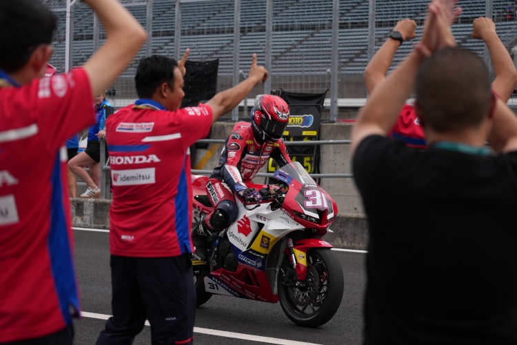 batch_Race-2-ARRC600250-R3-04 “ฮอนด้า เรซซิ่ง ไทยแลนด์” ผงาดคว้าโพเดียมต่างแดน "มิกซ์-ธนัช” ไล่บี้สุดมันส์ คลาส SS600 เรซที่ 2 ARRC ประเทศญี่ปุ่น